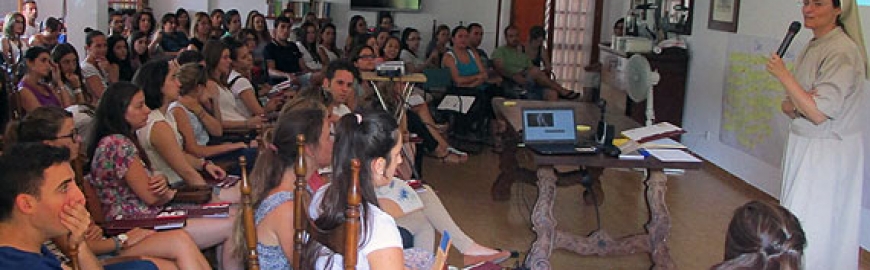 Fotografía de una de las sesiones del seminario presencial de la DECA en Valldemossa, del 6 al 8 de julio de 2015
