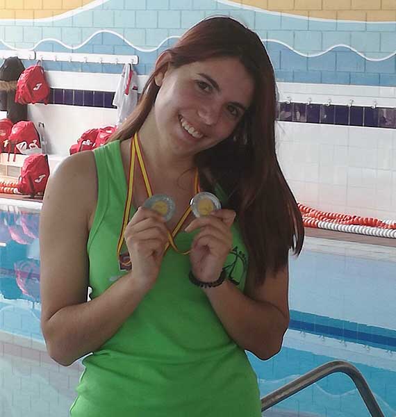 Cristina Noguera, estudiante del doble grado en Educación del CESAG y nadadora del Club Sincro Andratx